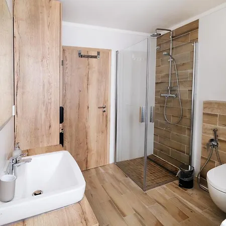 Pod Svahem Apartment *